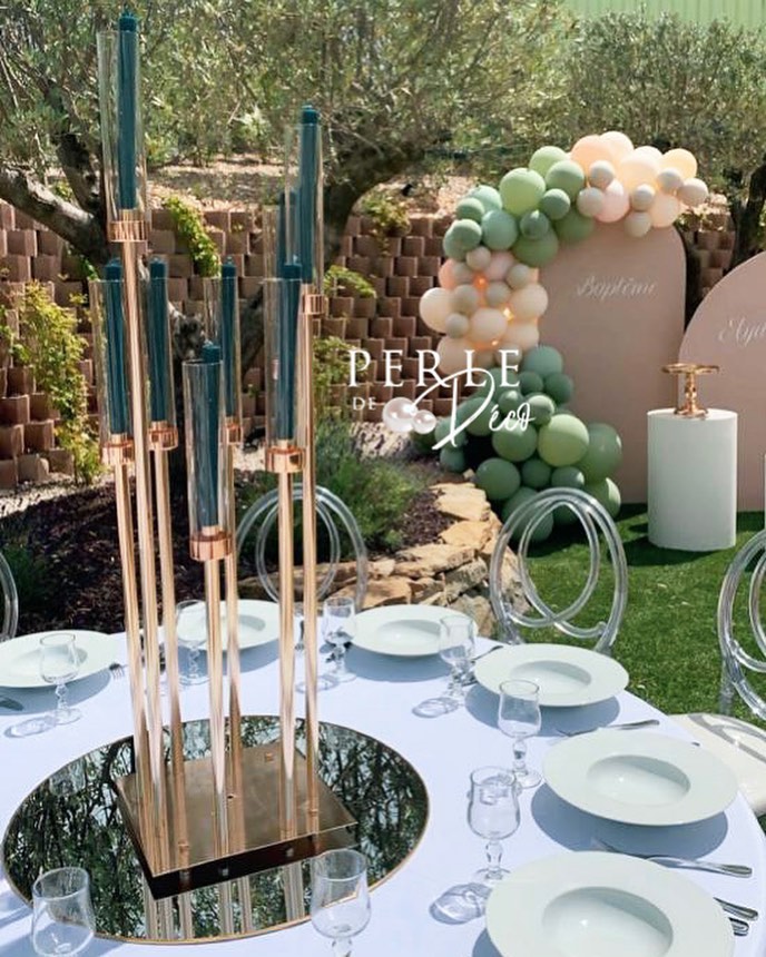 Détails de décoration florale pour mariage en Provence
